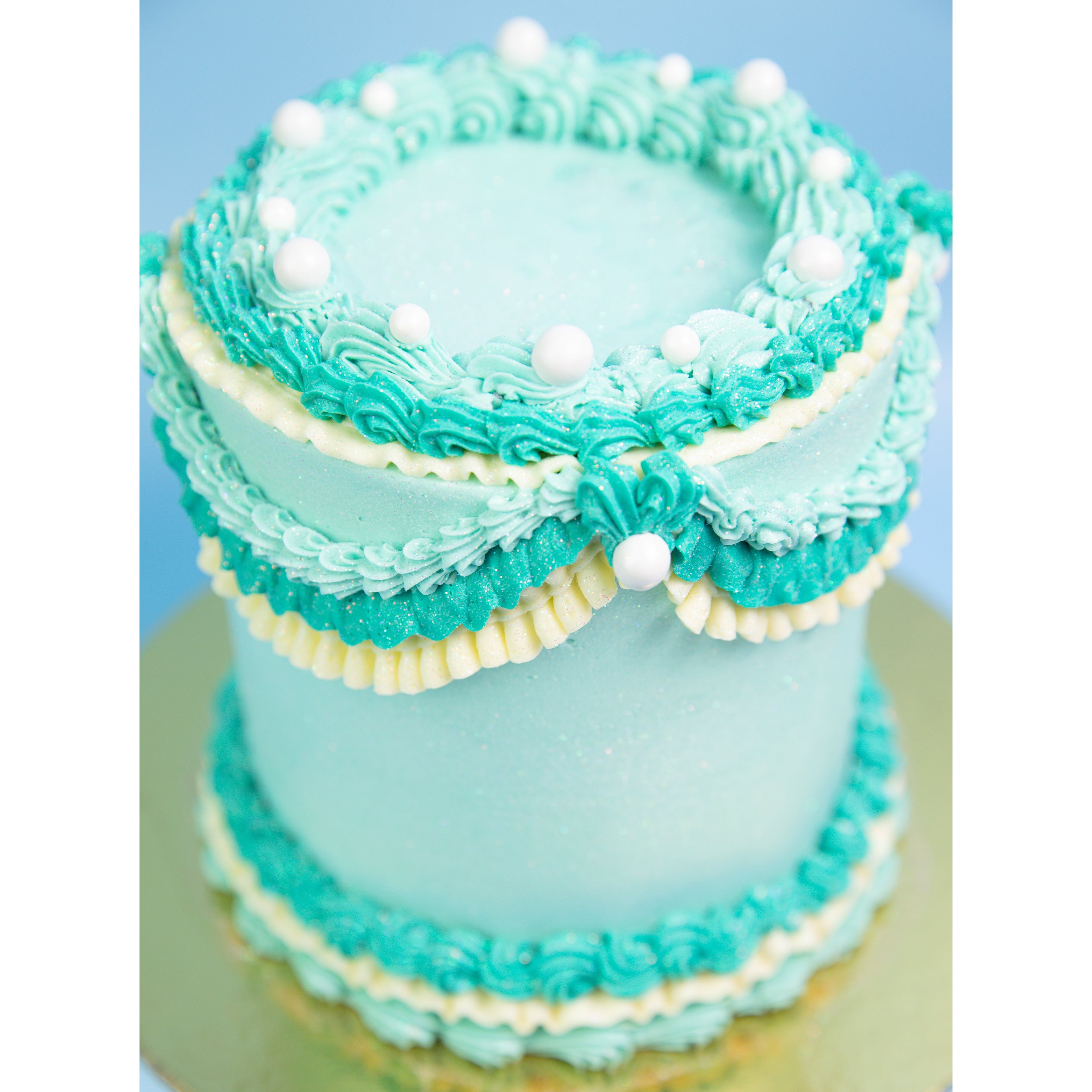 39 Cake design Ideas 2021 : Blue Ombre Ruffle Cake